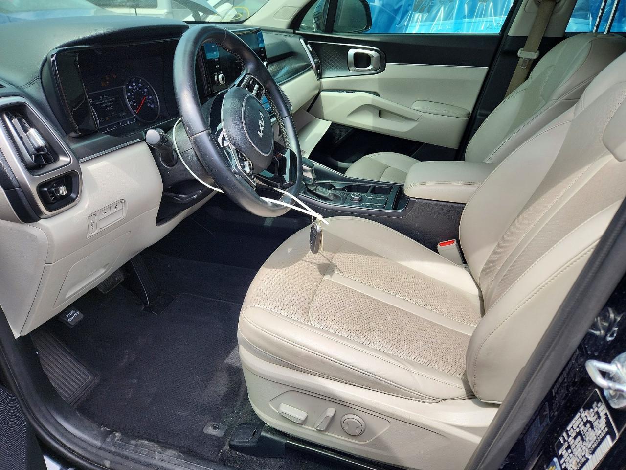 2022 KIA SORENTO S photo 13
