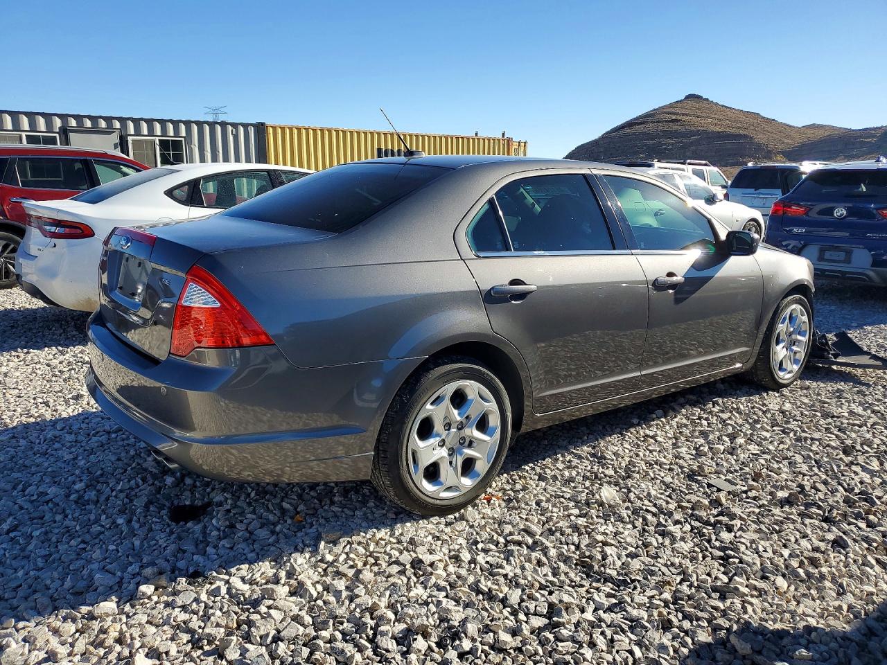 2010 FORD FUSION SE photo 3