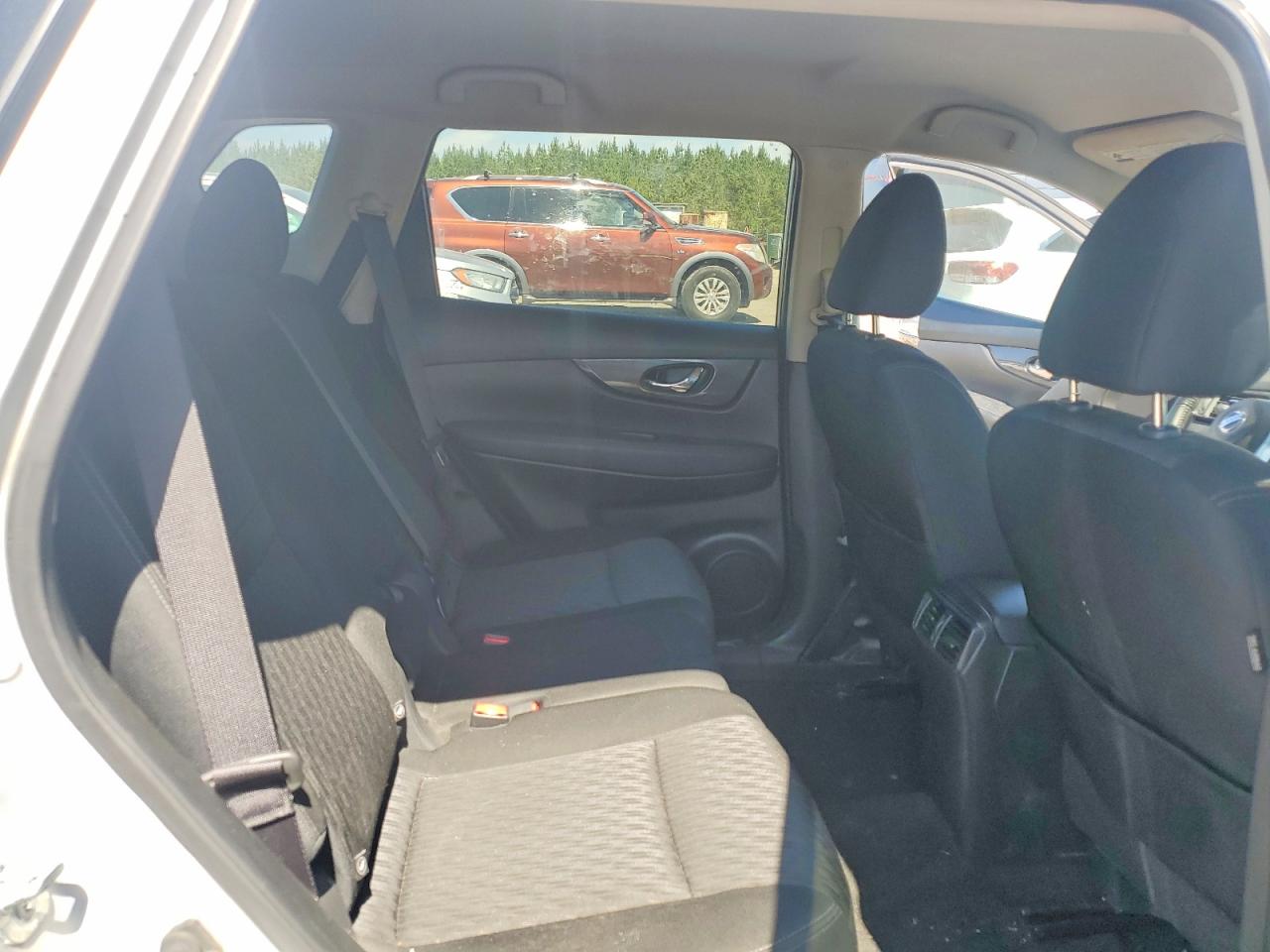 2018 NISSAN ROGUE SV photo 19