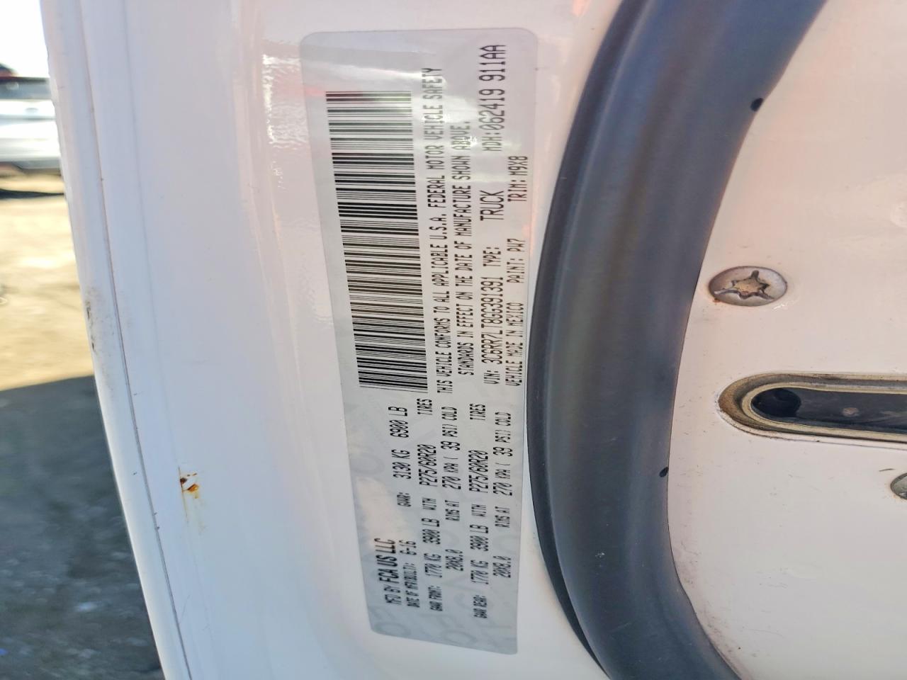 2016 RAM 1500 SLT photo 23