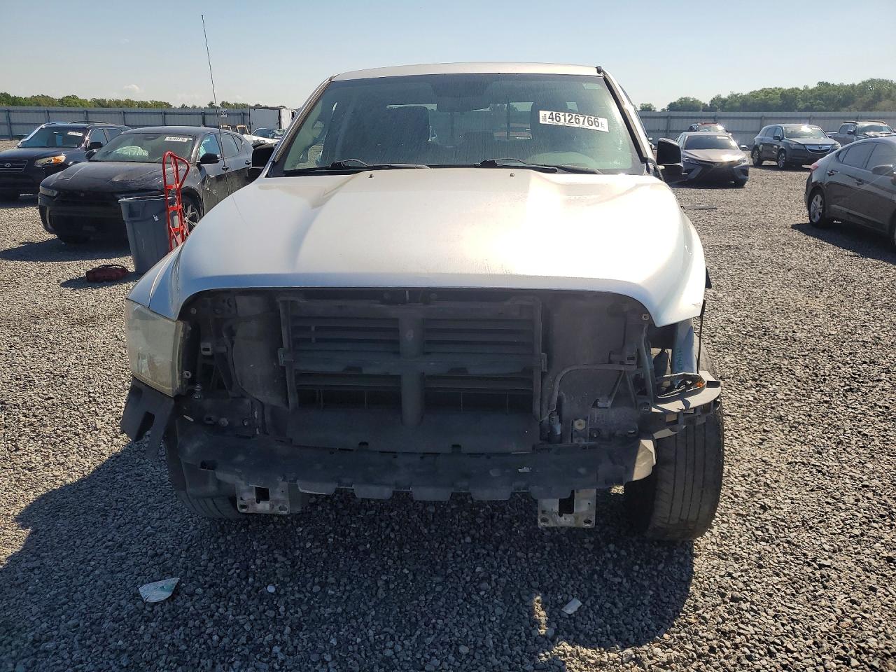 2015 RAM 1500 SLT photo 9