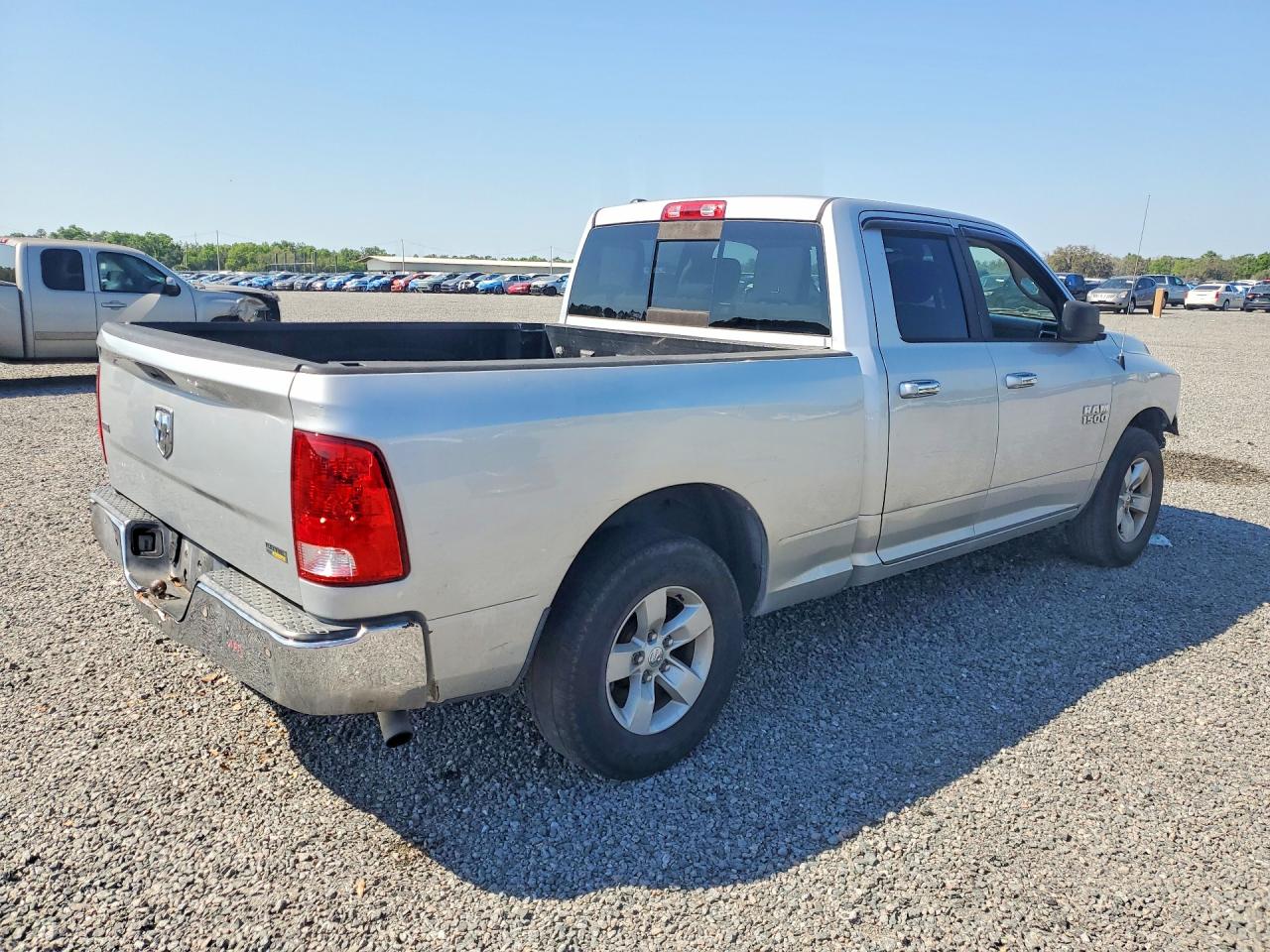 2015 RAM 1500 SLT photo 5