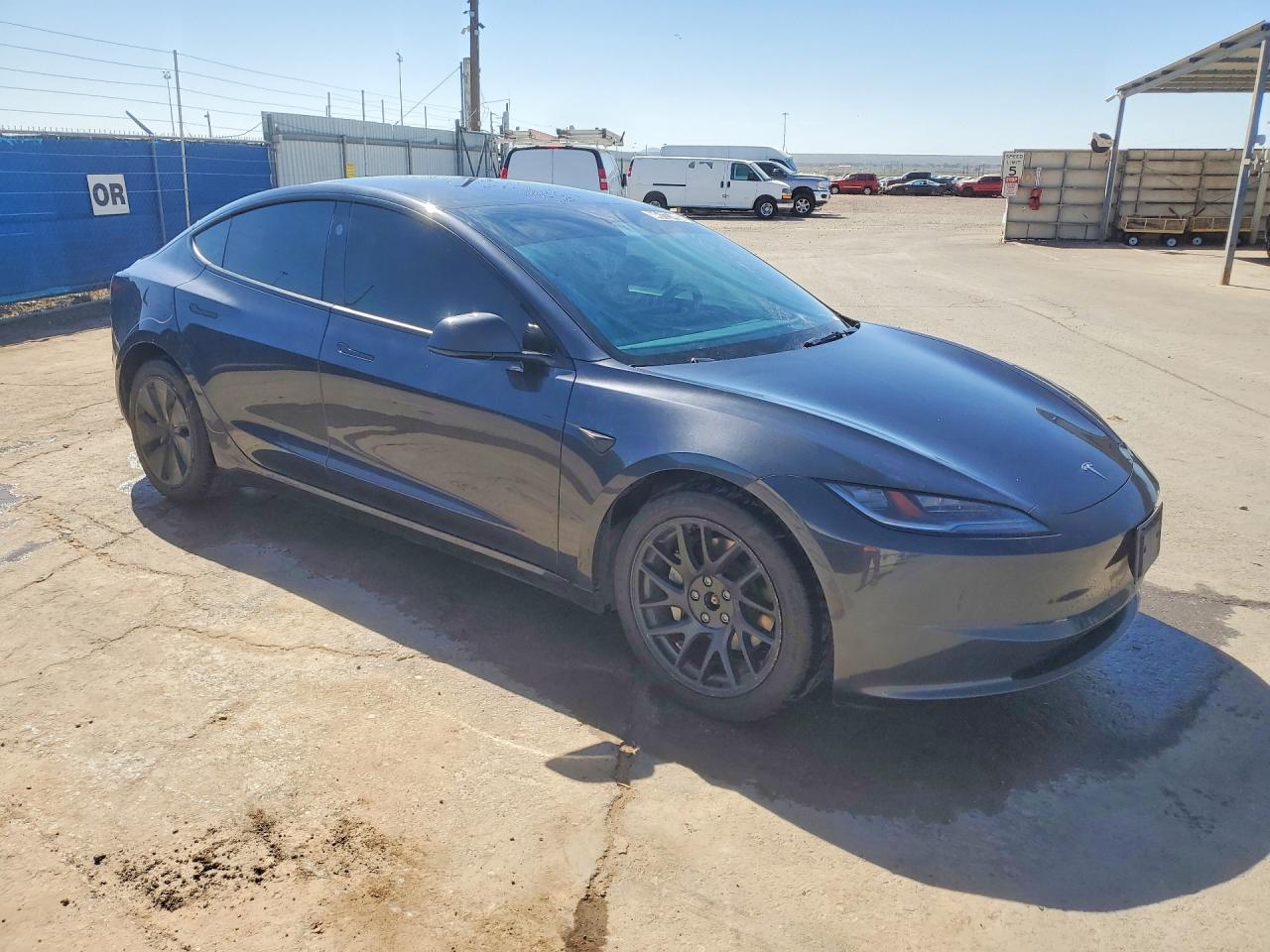2024 TESLA MODEL 3 photo 4