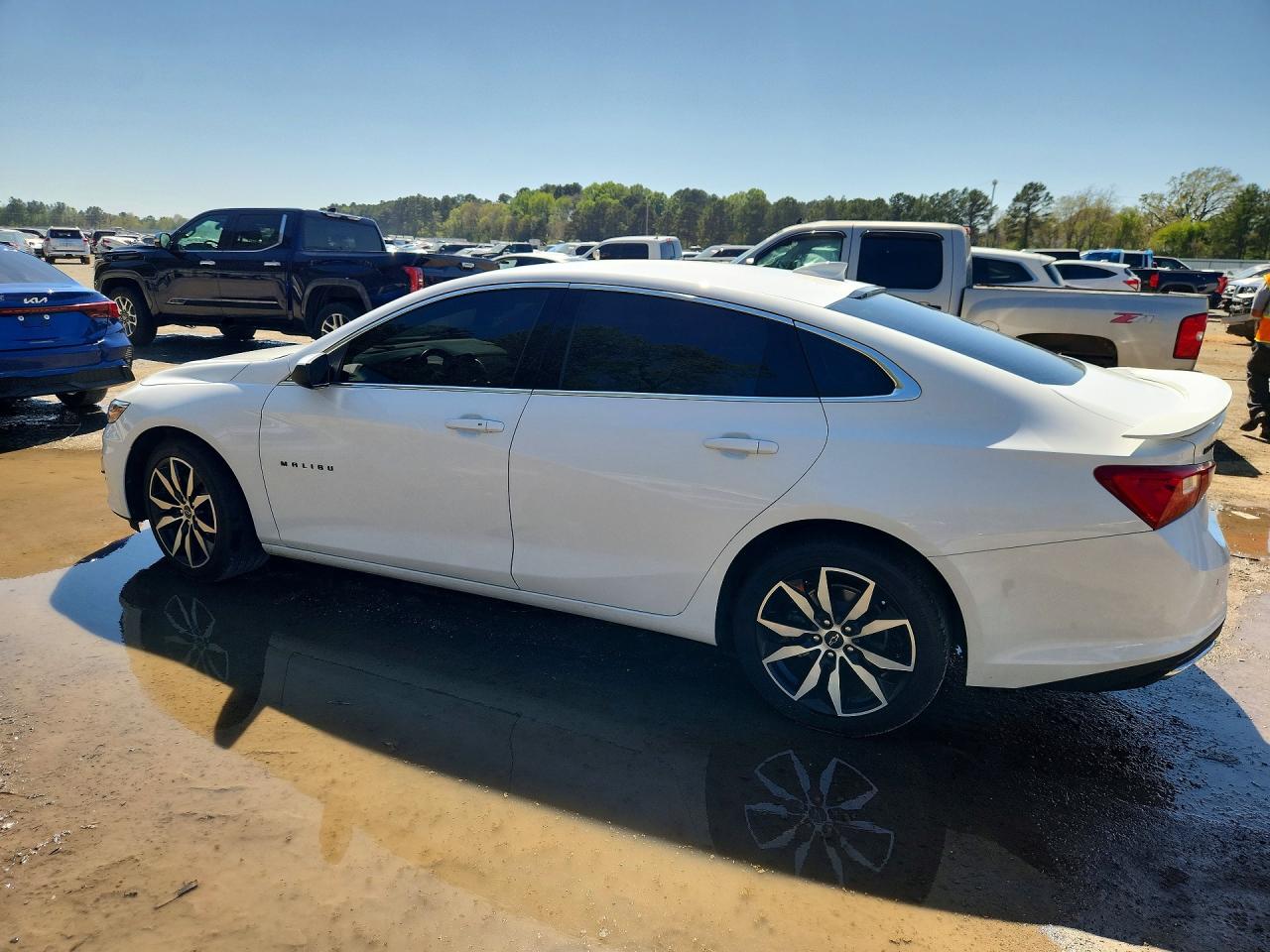 2025 CHEVROLET MALIBU RS photo 2
