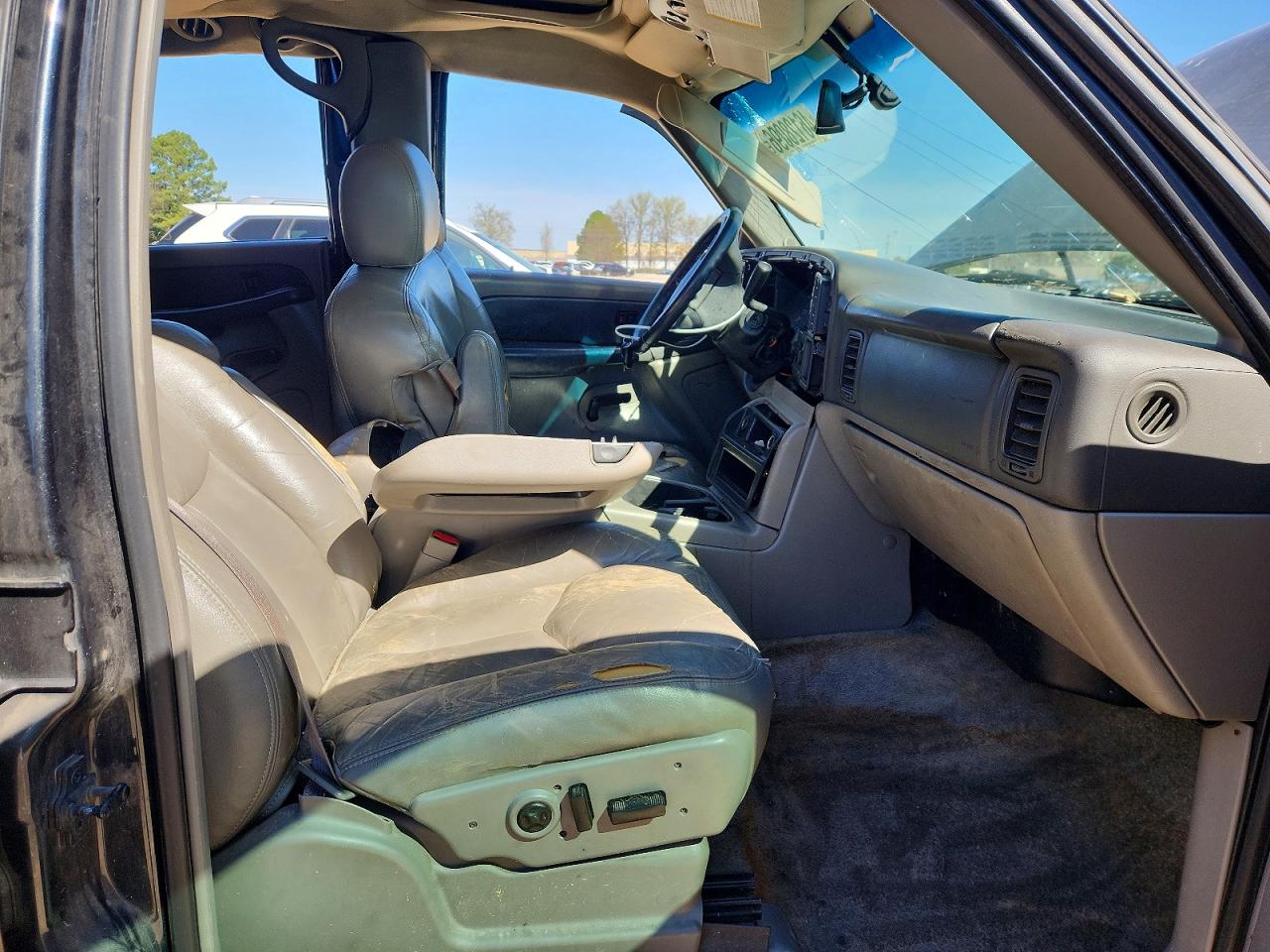 2003 CHEVROLET TAHOE K1500 photo 13