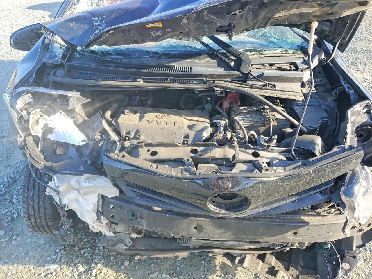 2013 TOYOTA YARIS photo 11