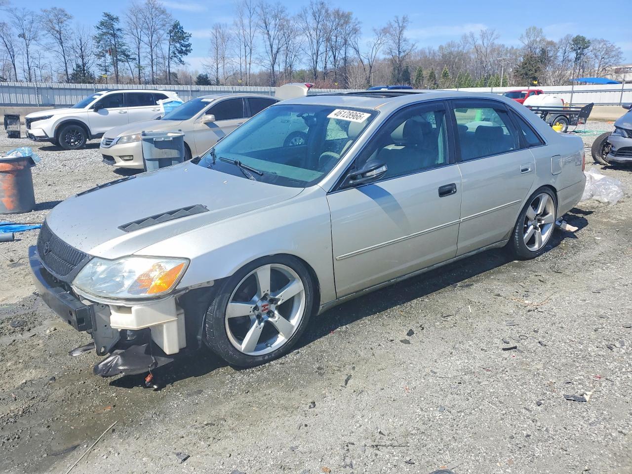 2001 TOYOTA AVALON