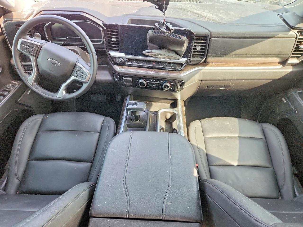 2024 CHEVROLET SILVERADO K1500 LT TRAIL BOSS photo 8