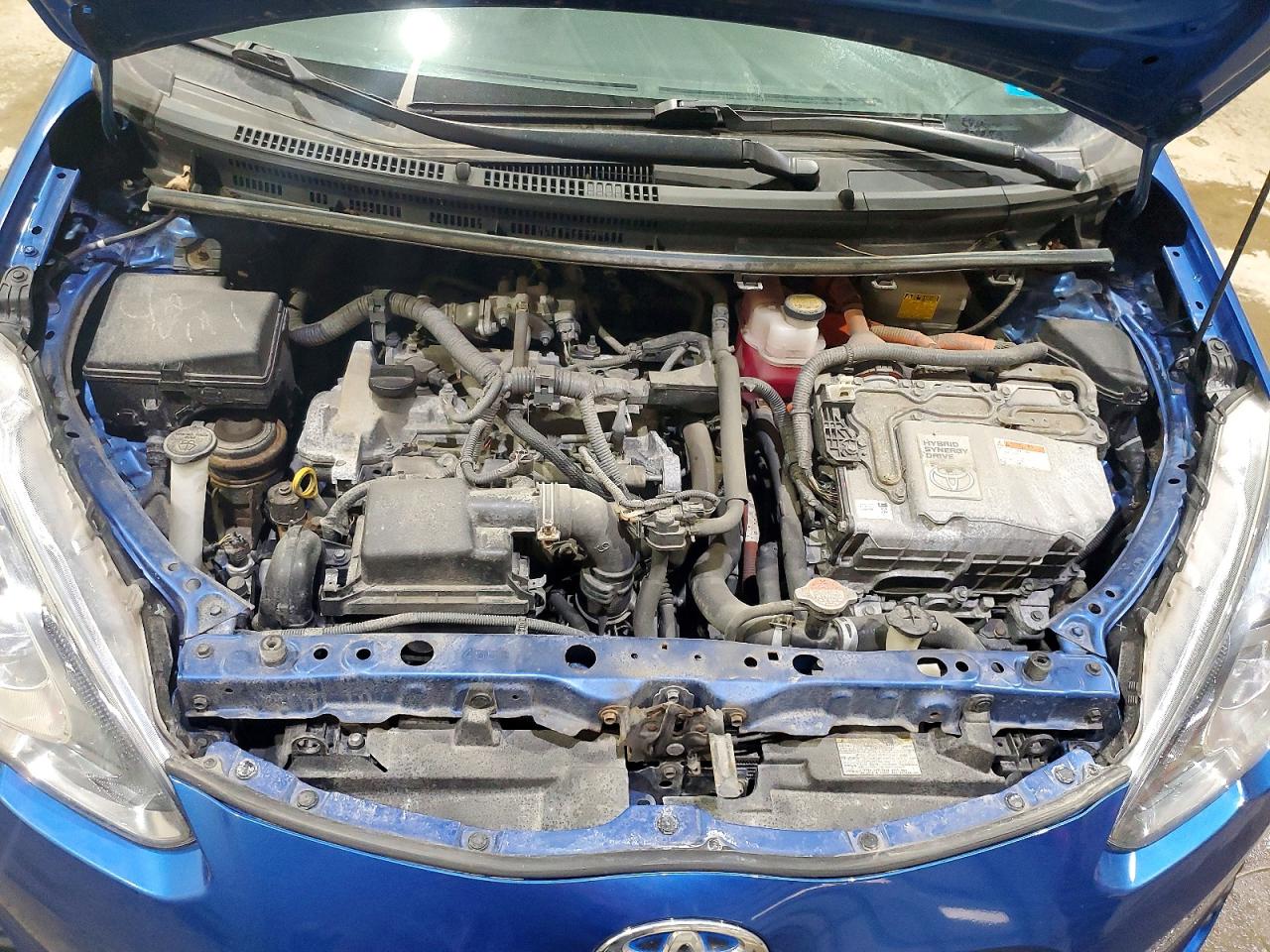 2016 TOYOTA PRIUS C ONE photo 11