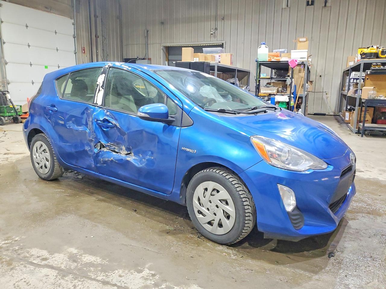 2016 TOYOTA PRIUS C ONE photo 4