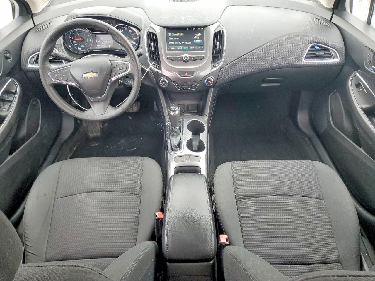 2017 CHEVROLET CRUZE LT photo 8