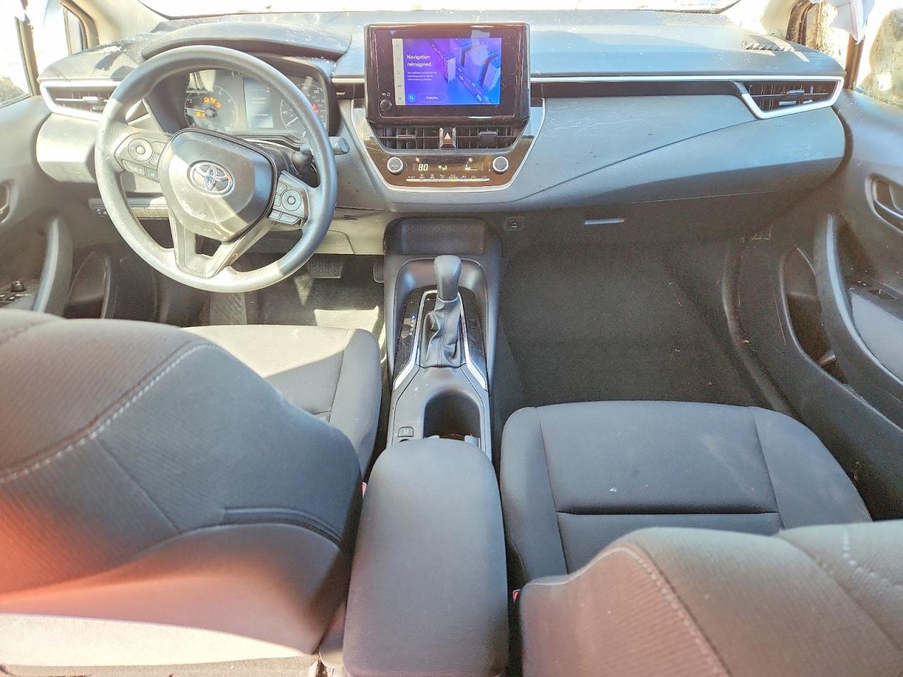 2025 TOYOTA COROLLA LE photo 15