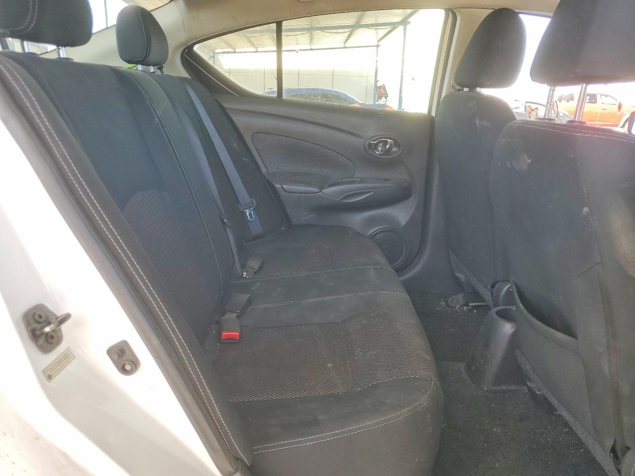 2018 NISSAN VERSA SV photo 10