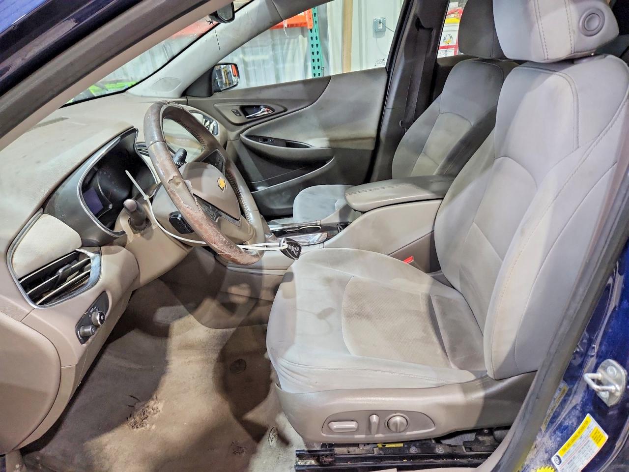 2017 CHEVROLET MALIBU LT photo 13