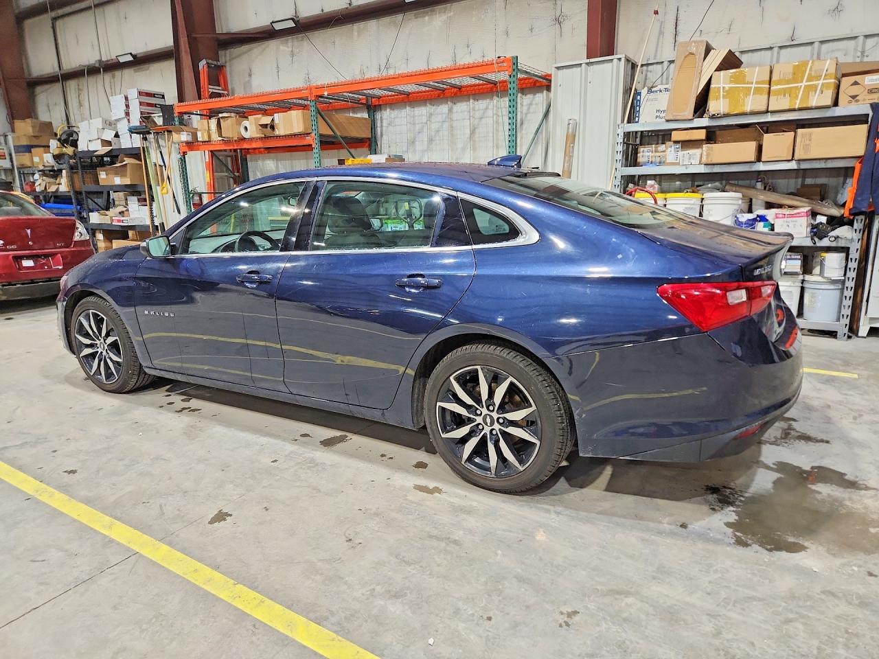 2017 CHEVROLET MALIBU LT photo 3