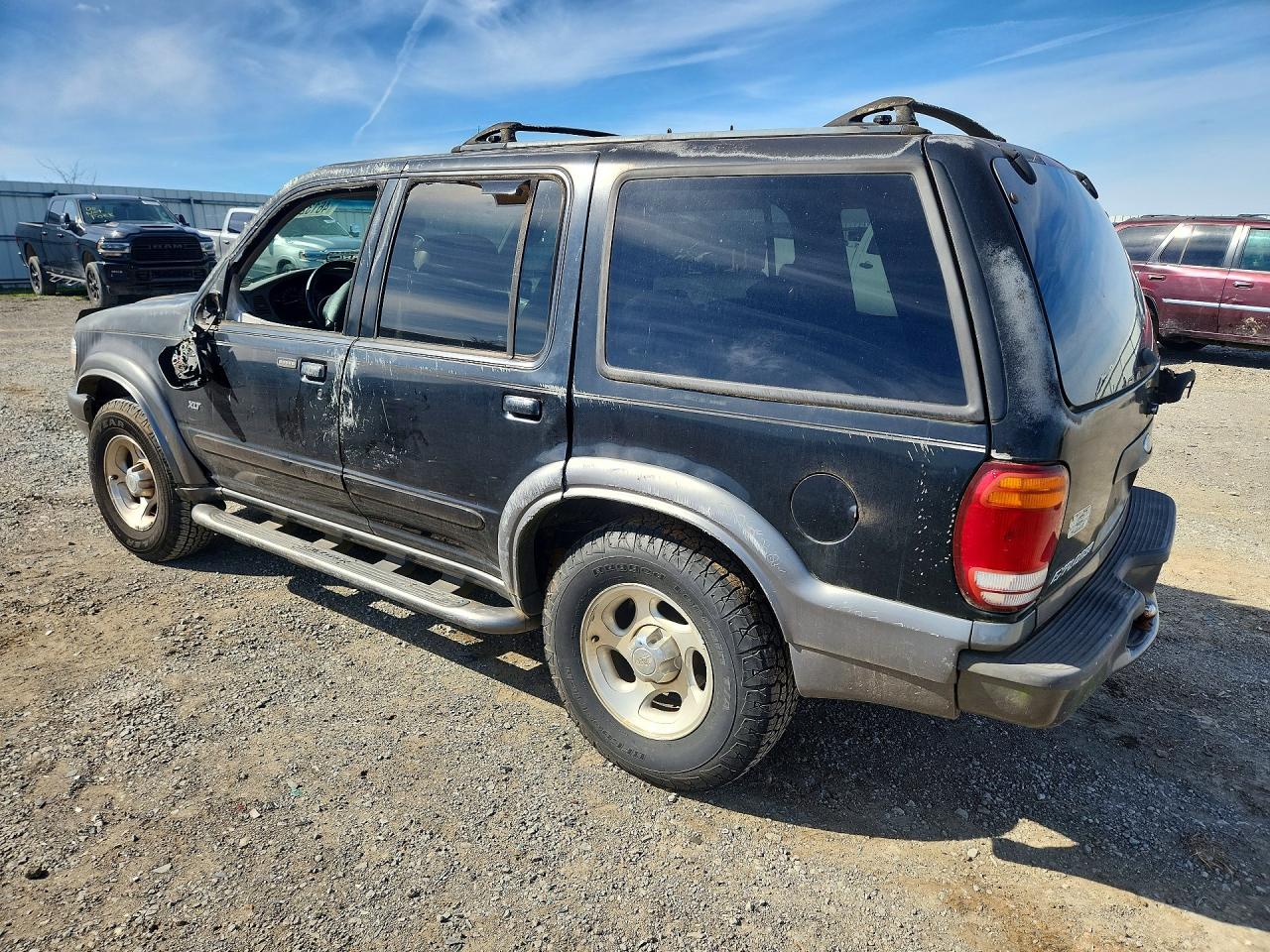 2001 FORD EXPLORER XLT photo 2