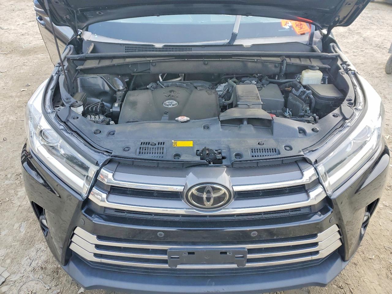 2018 TOYOTA HIGHLANDER LIMITED photo 34