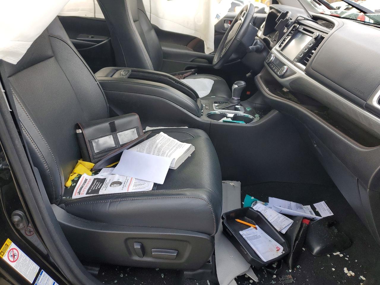 2018 TOYOTA HIGHLANDER LIMITED photo 19