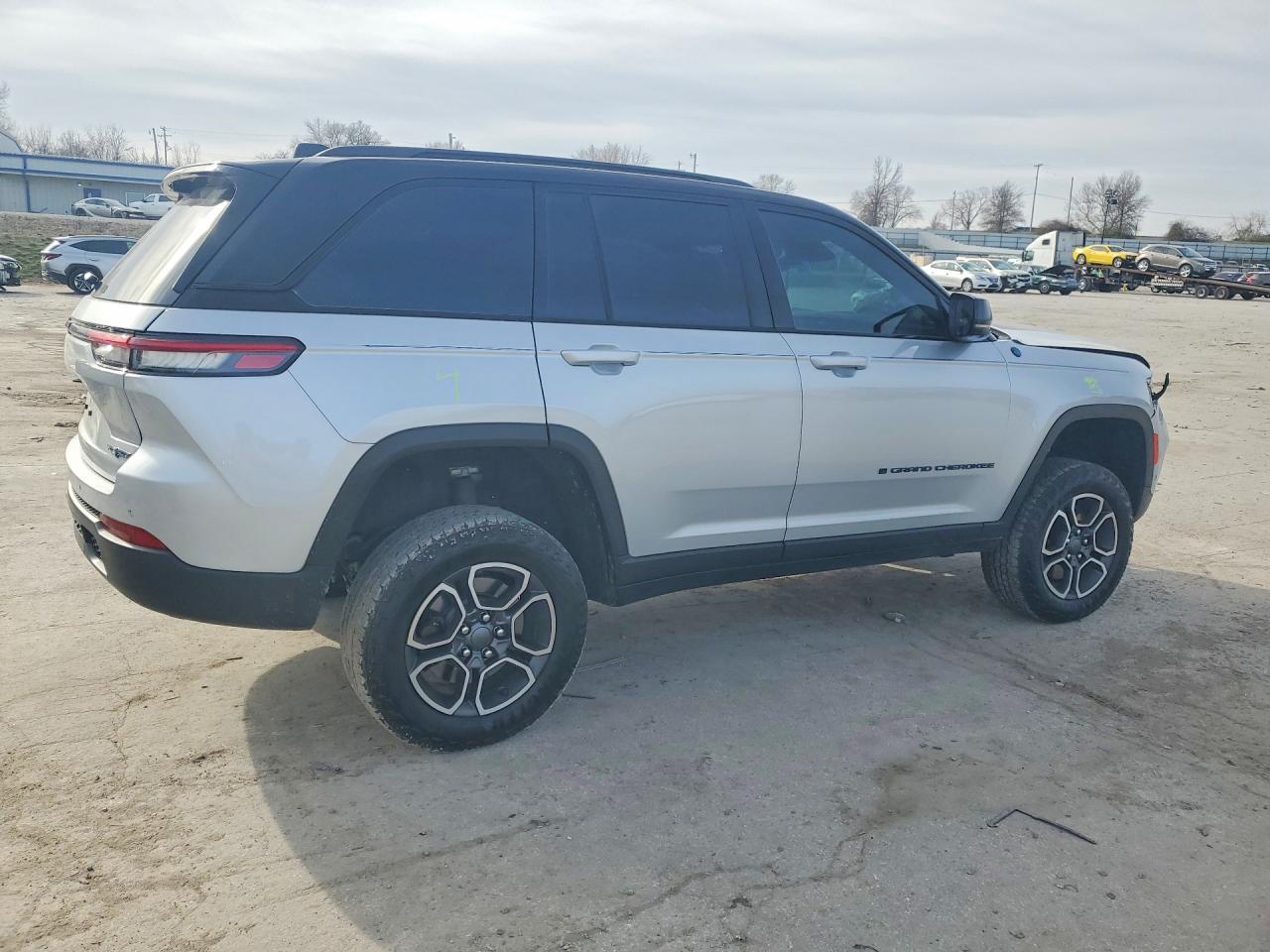 2024 JEEP GRAND CHEROKEE TRAILHAWK 4XE photo 5