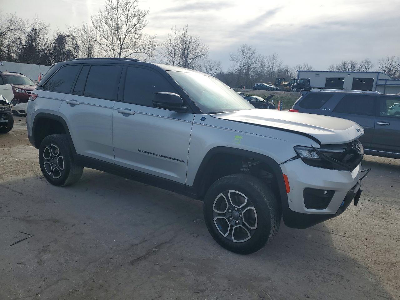 2024 JEEP GRAND CHEROKEE TRAILHAWK 4XE photo 7