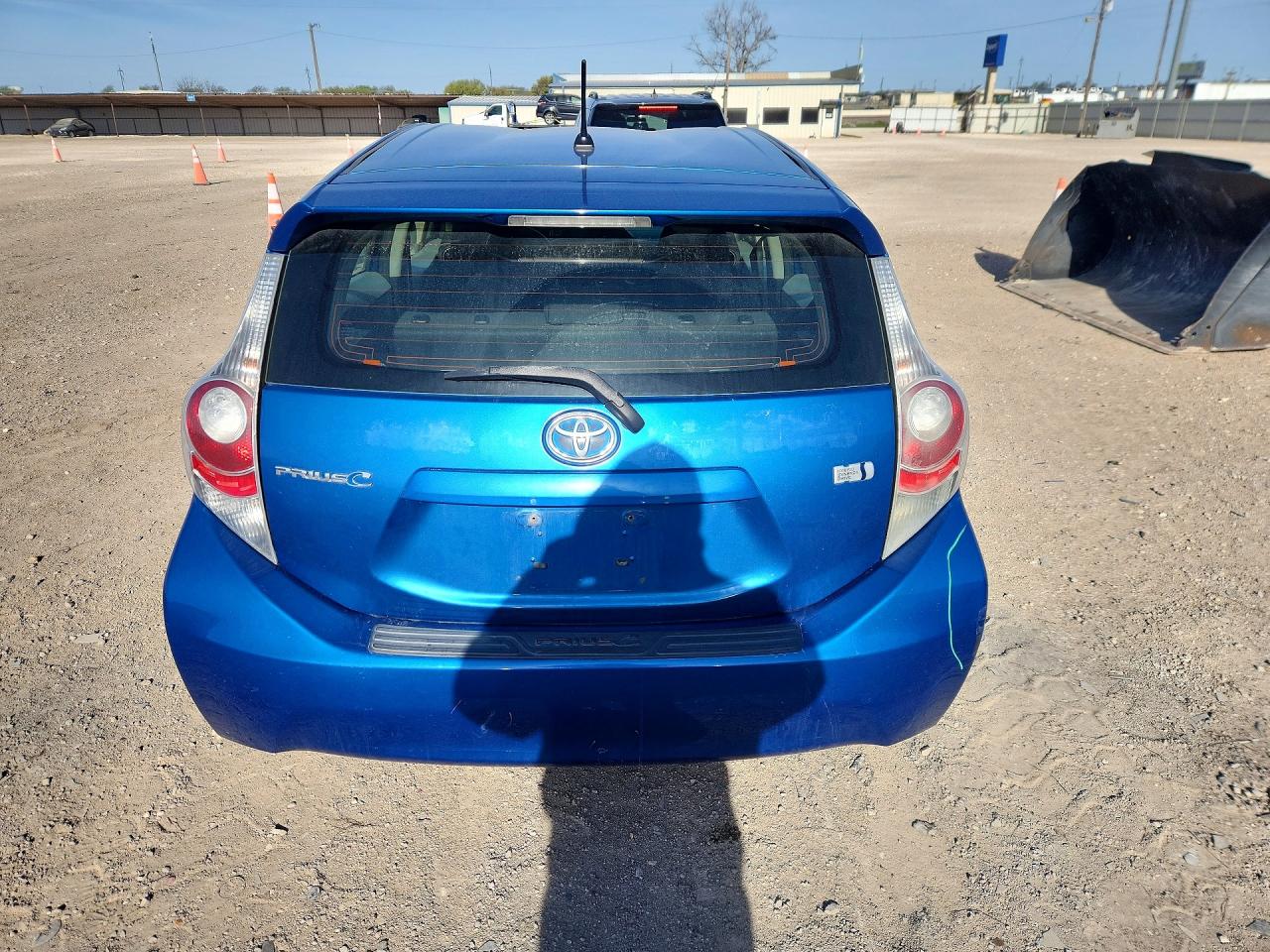 2013 TOYOTA PRIUS C TWO photo 6