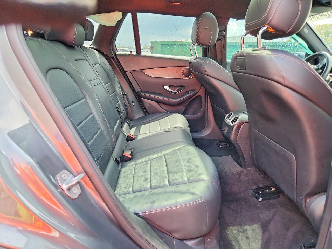 2018 MERCEDES-BENZ GLC 300 photo 11