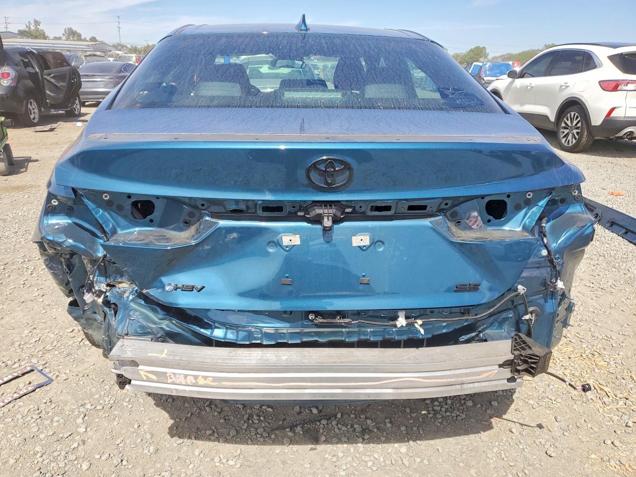 2025 TOYOTA CAMRY SE photo 11