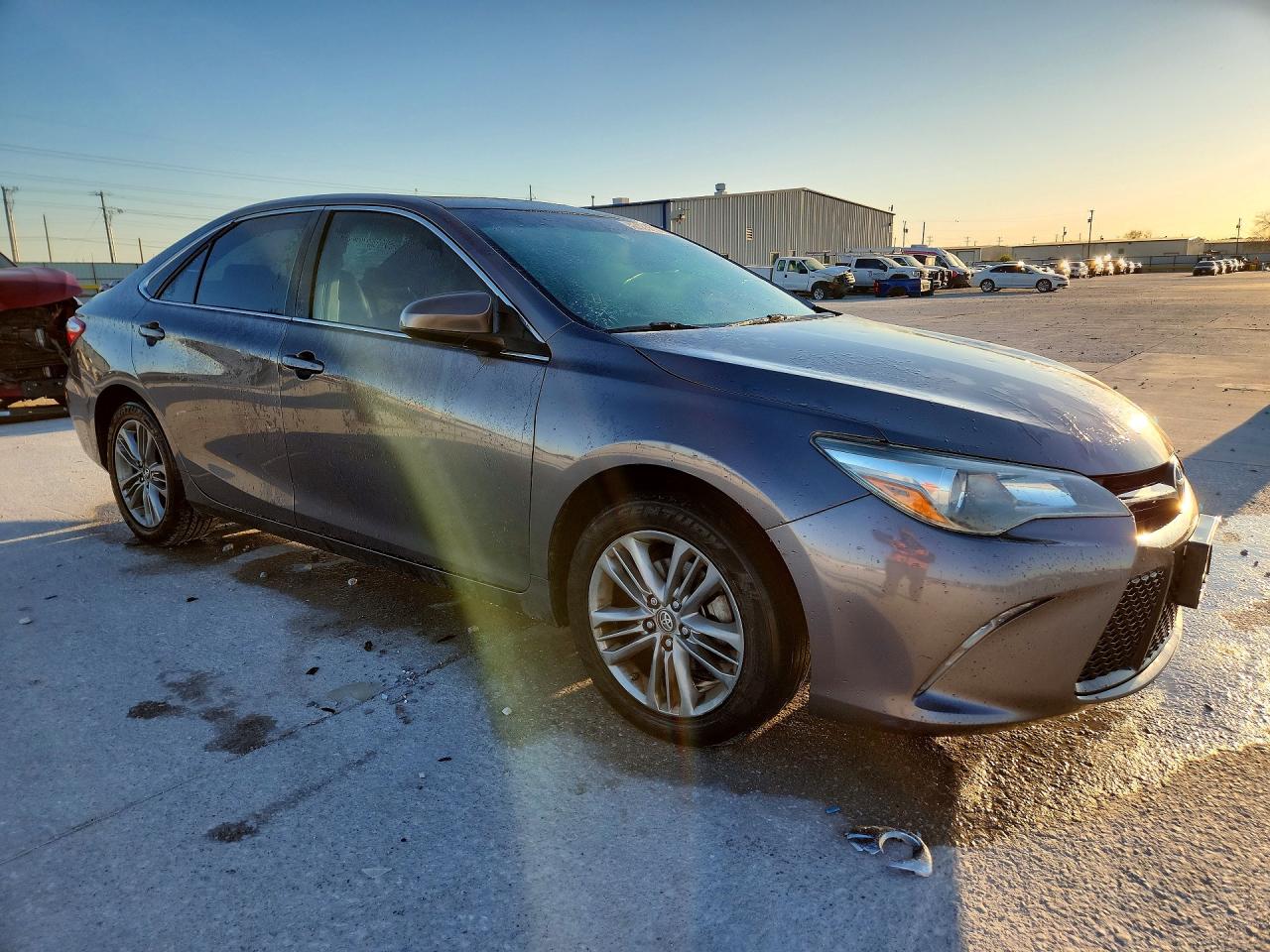 2015 TOYOTA CAMRY SE photo 4
