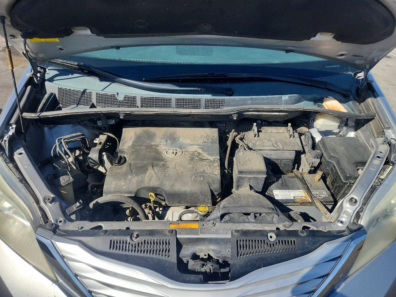2013 TOYOTA SIENNA LIMITED 7-PASSENGER photo 23