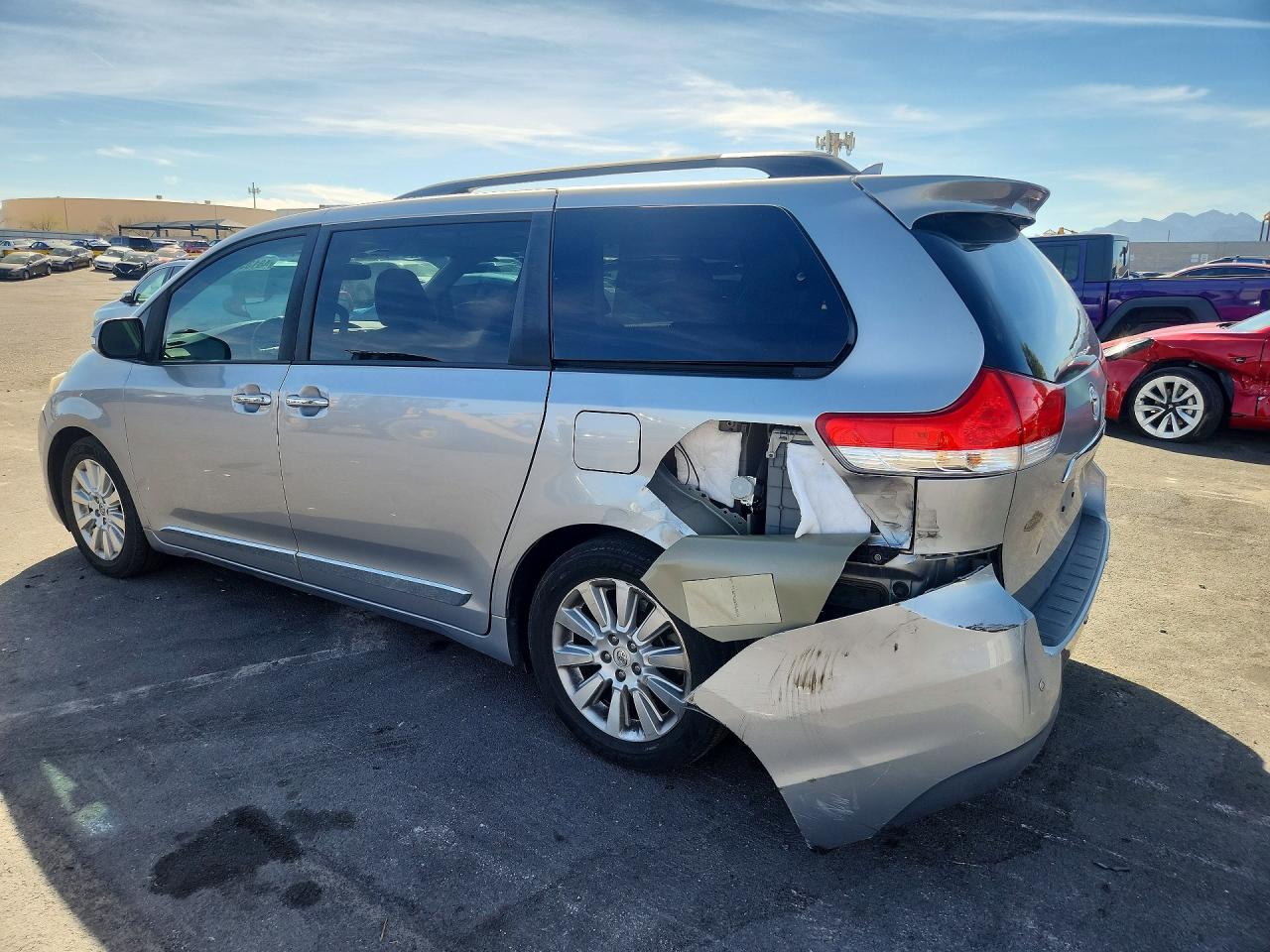 2013 TOYOTA SIENNA LIMITED 7-PASSENGER photo 3