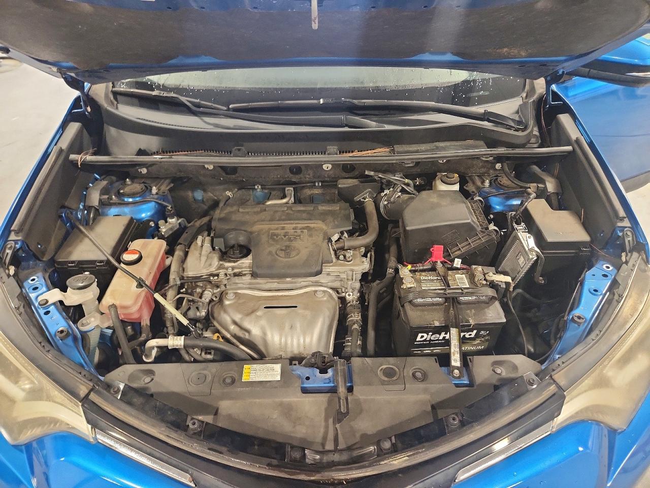 2016 TOYOTA RAV4 XLE photo 12