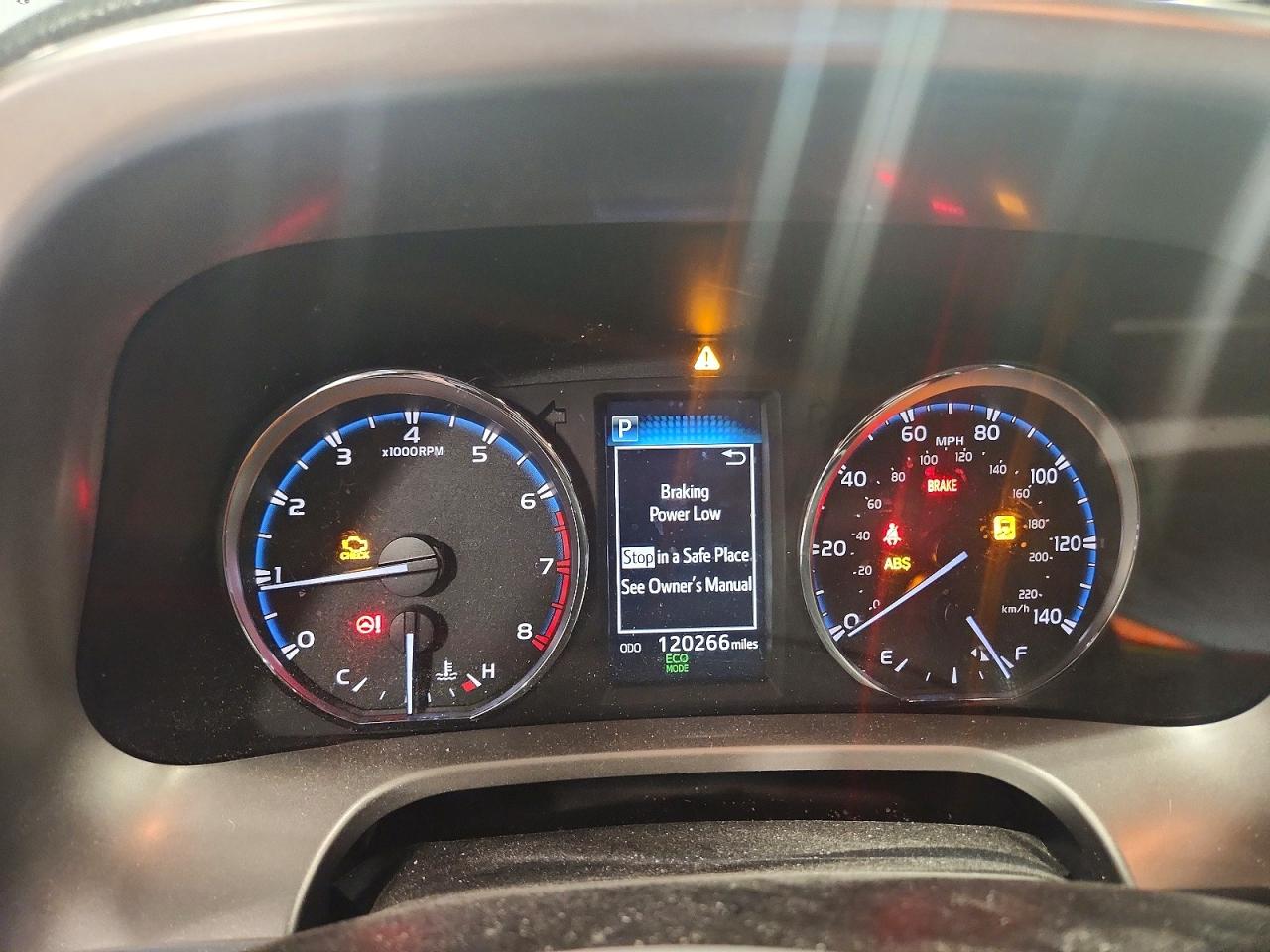 2016 TOYOTA RAV4 XLE photo 9