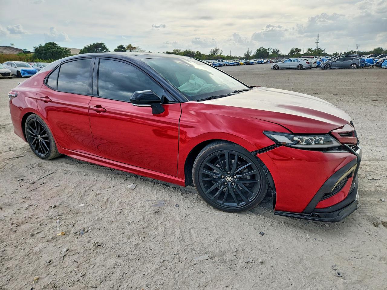 2022 TOYOTA CAMRY XSE photo 7
