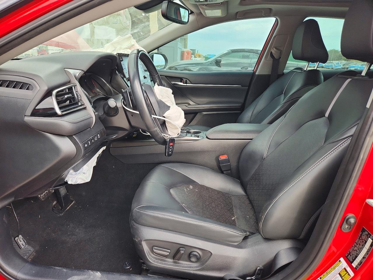 2022 TOYOTA CAMRY XSE photo 13