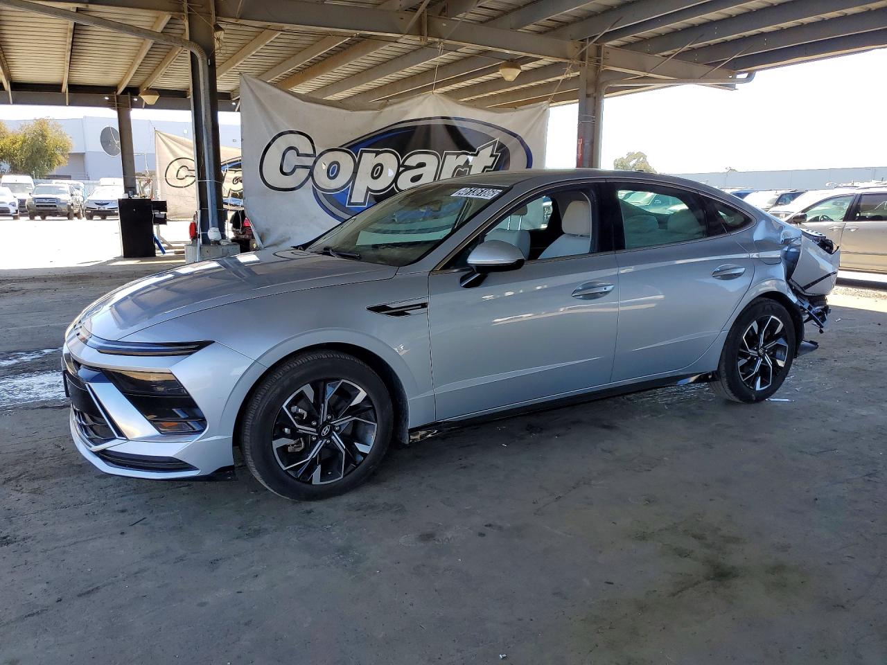2025 HYUNDAI SONATA