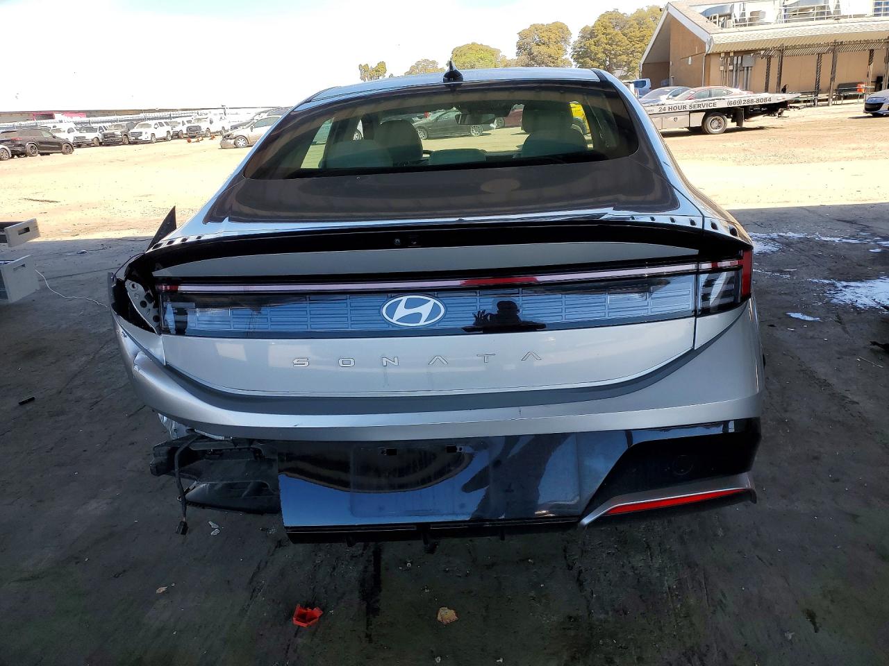 2025 HYUNDAI SONATA SEL photo 6