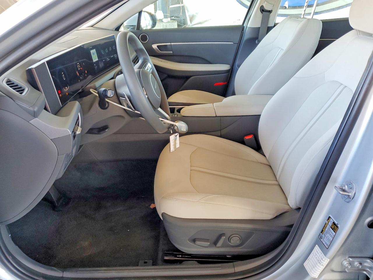 2025 HYUNDAI SONATA SEL photo 7