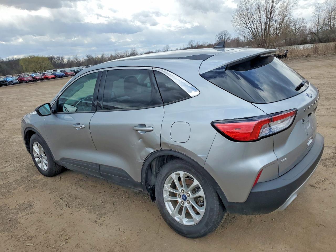 2022 FORD ESCAPE SE photo 2