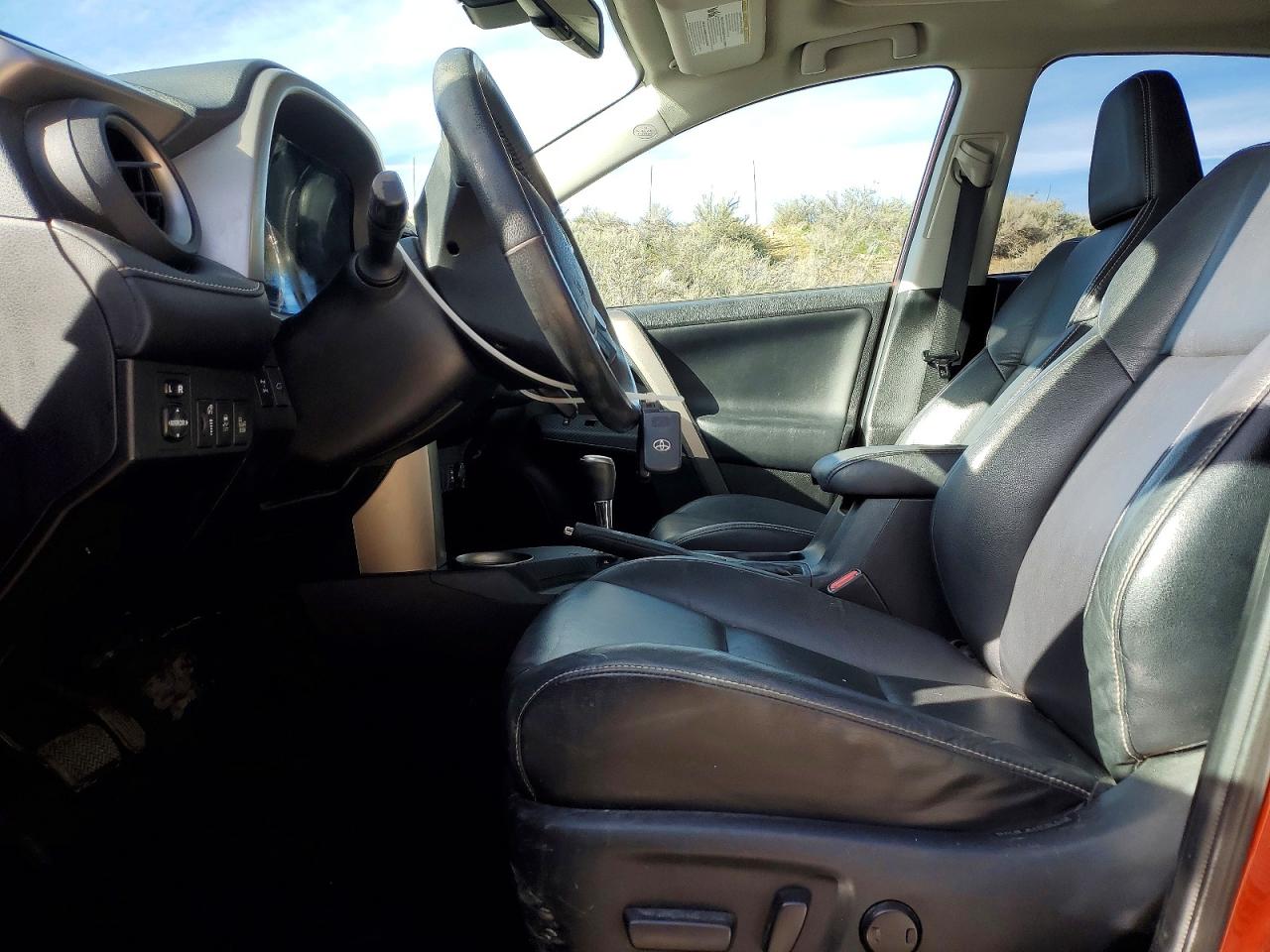 2015 TOYOTA RAV4 LIMITED photo 7