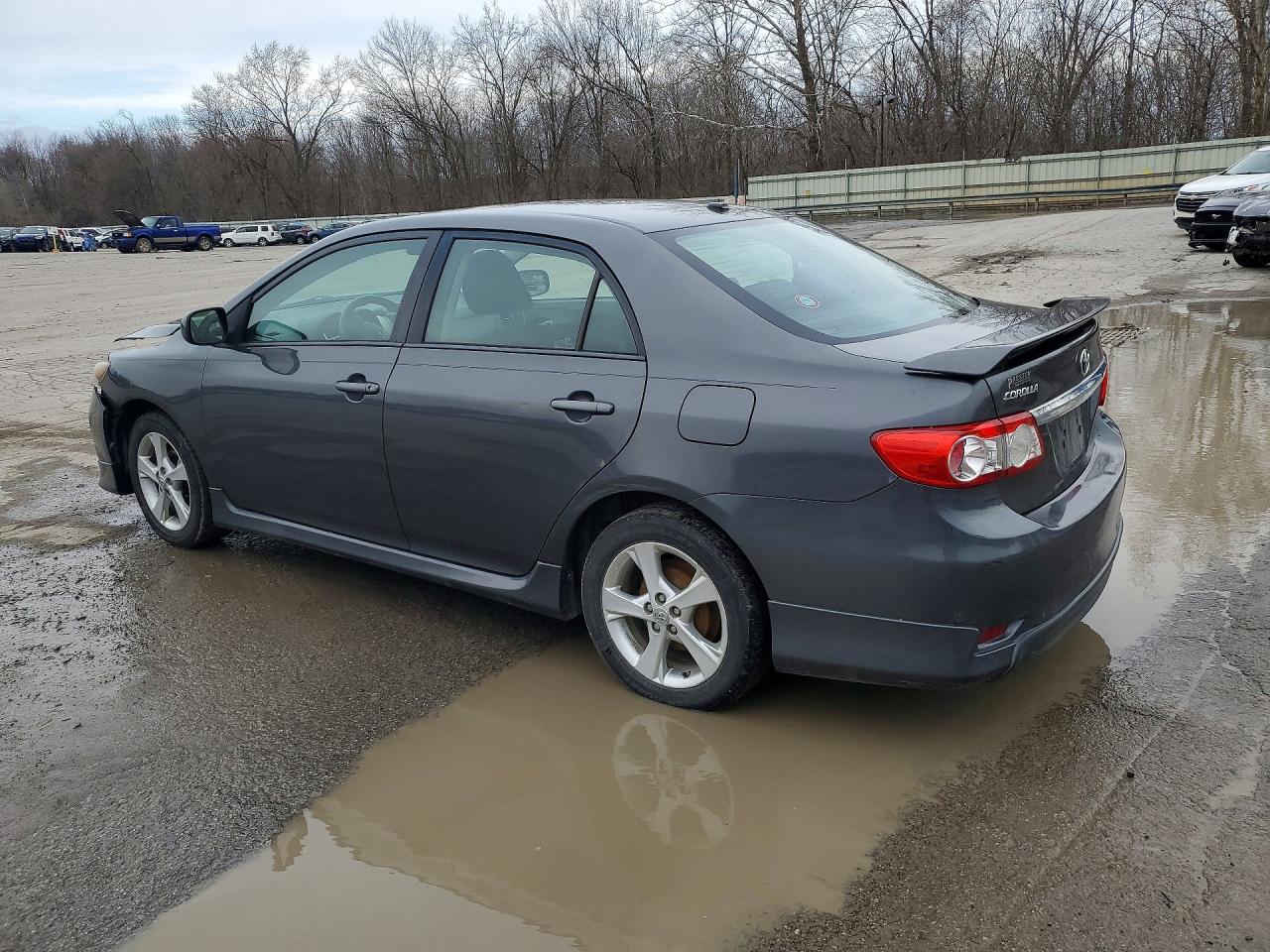 2012 TOYOTA COROLLA S photo 2