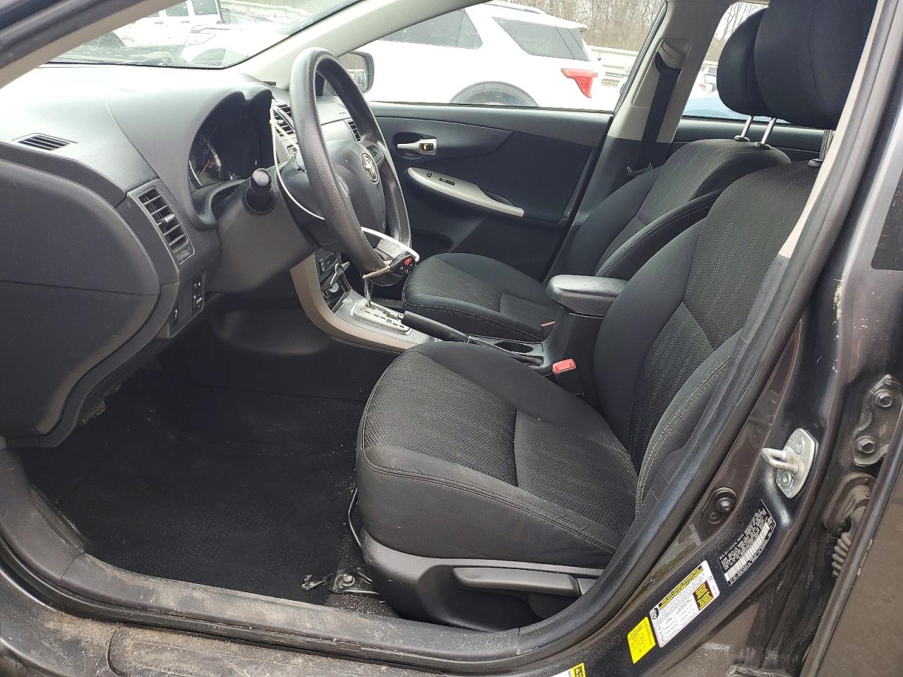 2012 TOYOTA COROLLA S photo 7