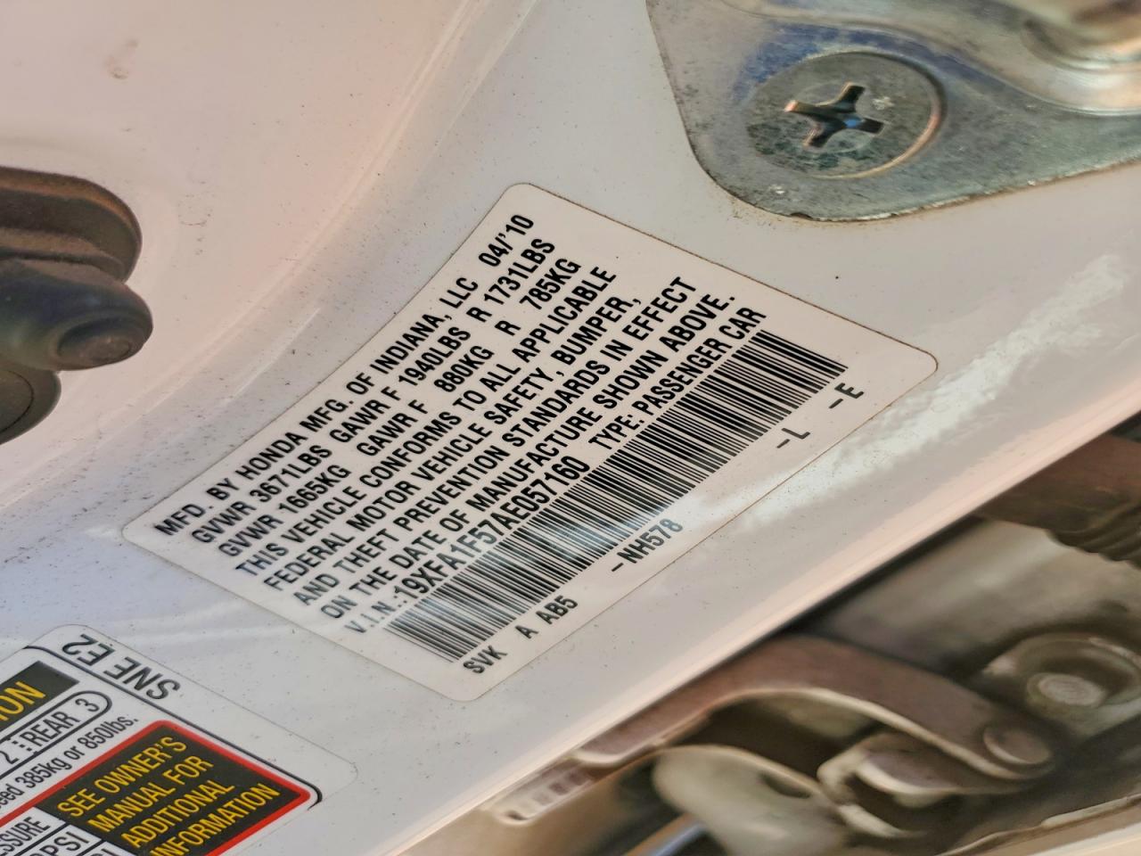 2010 HONDA CIVIC LX photo 25
