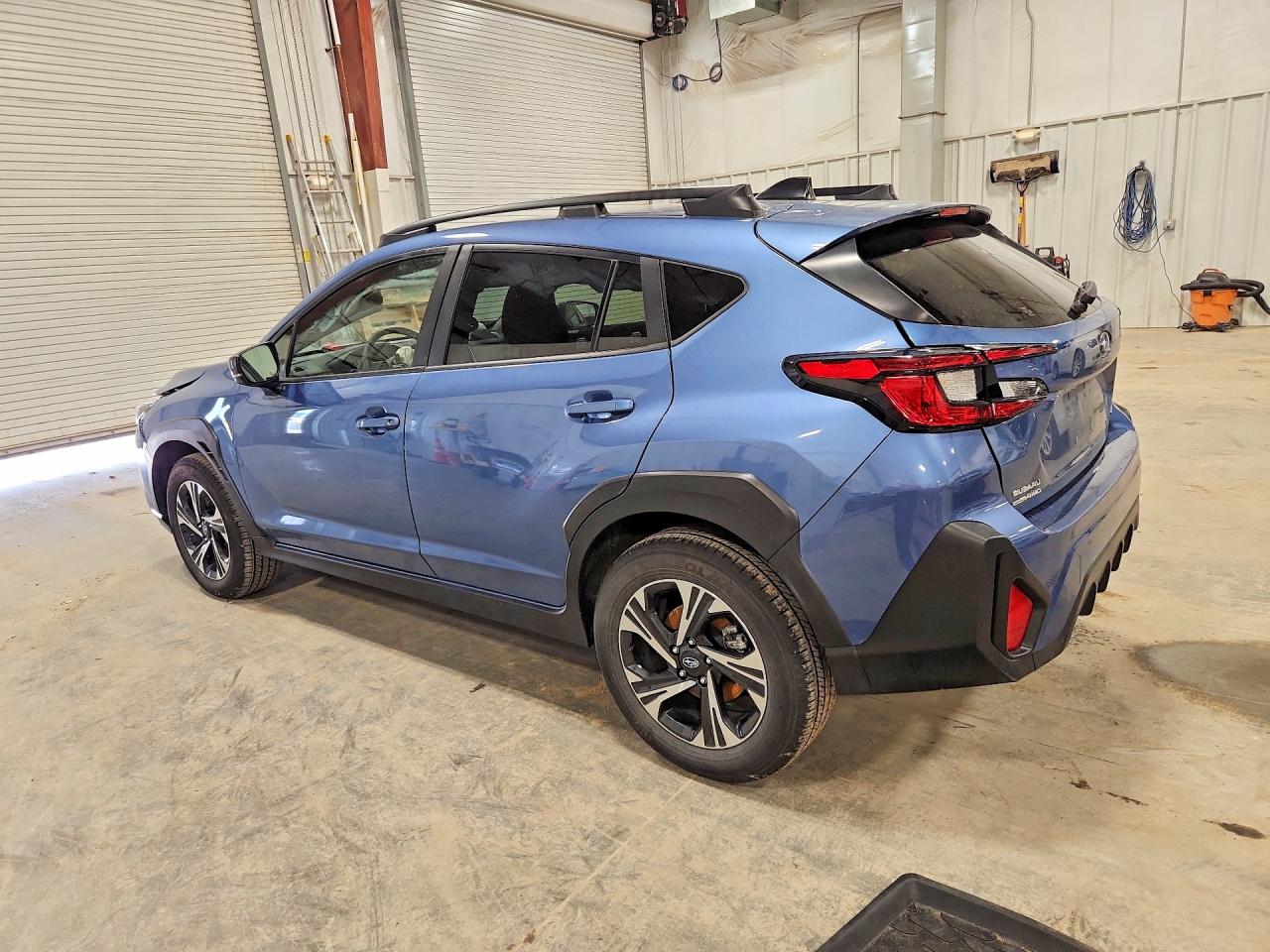 2024 SUBARU CROSSTREK photo 2