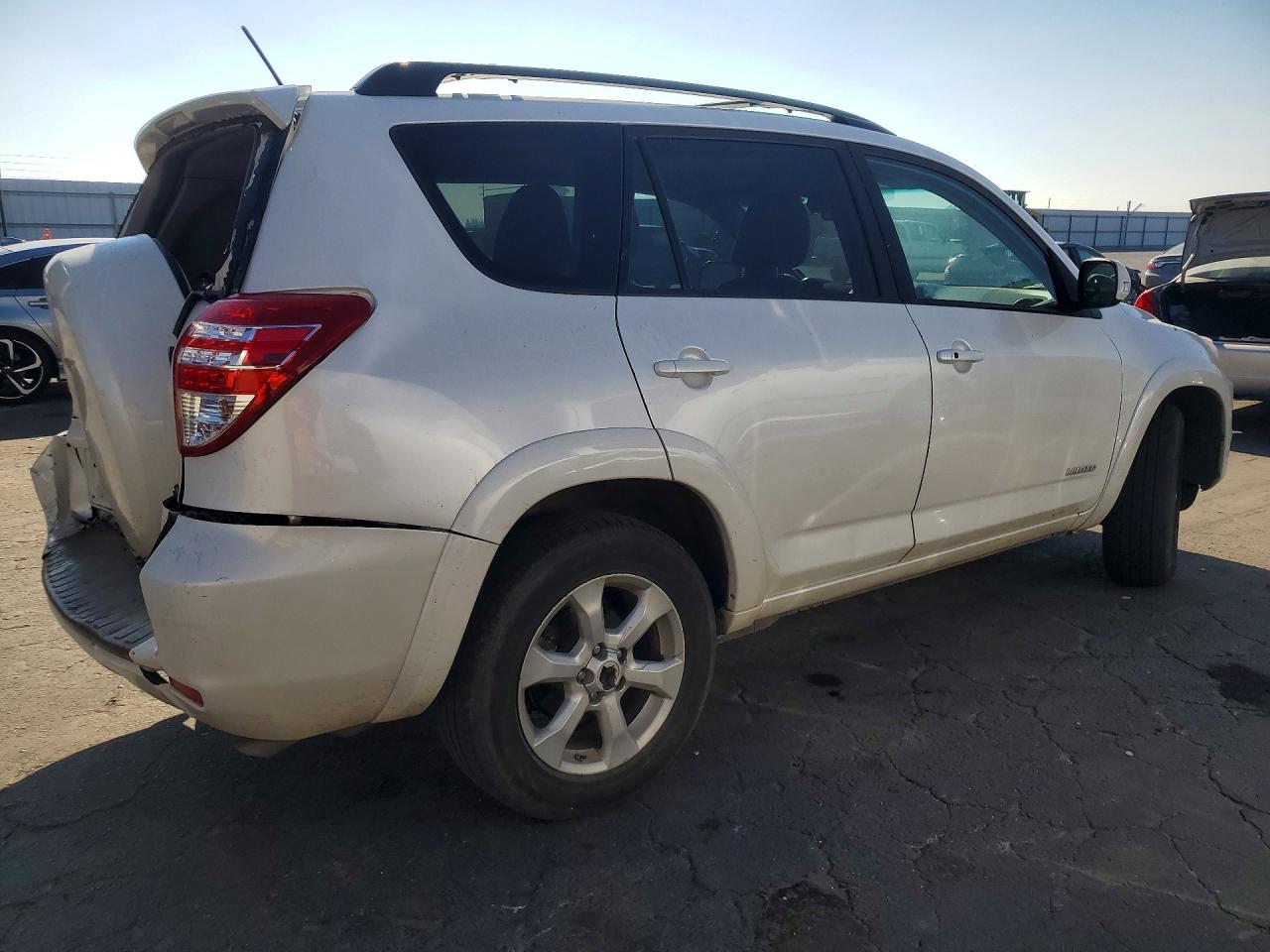 2012 TOYOTA RAV4 LIMITED photo 3