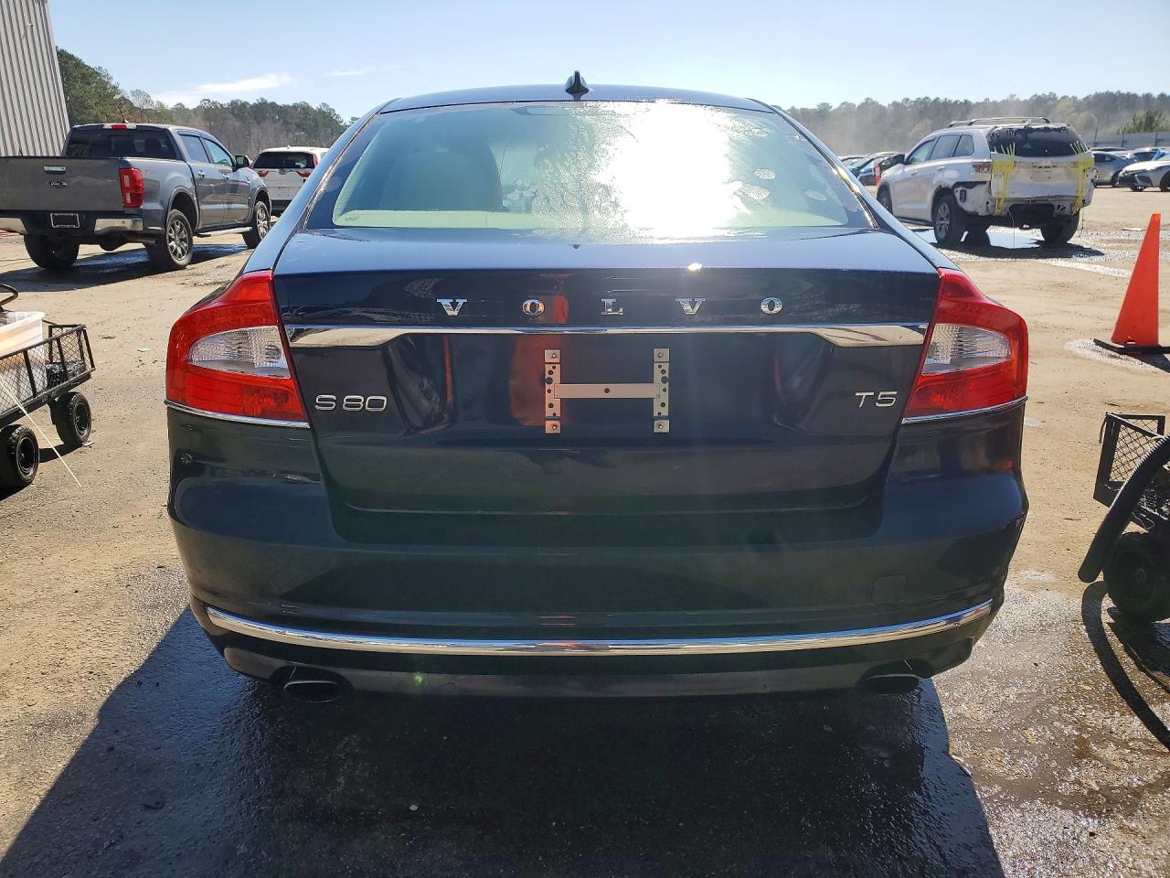 2015 VOLVO S80 PREMIER photo 11