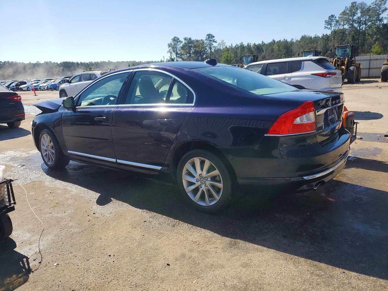 2015 VOLVO S80 PREMIER photo 3