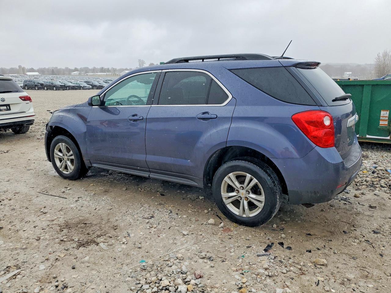 2013 CHEVROLET EQUINOX LT photo 4