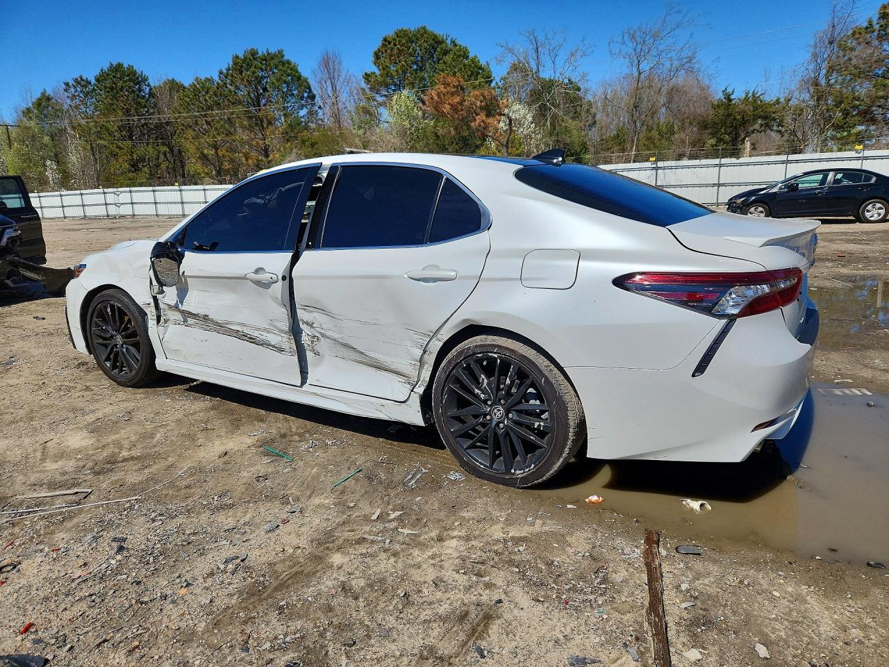 2023 TOYOTA CAMRY XSE photo 2