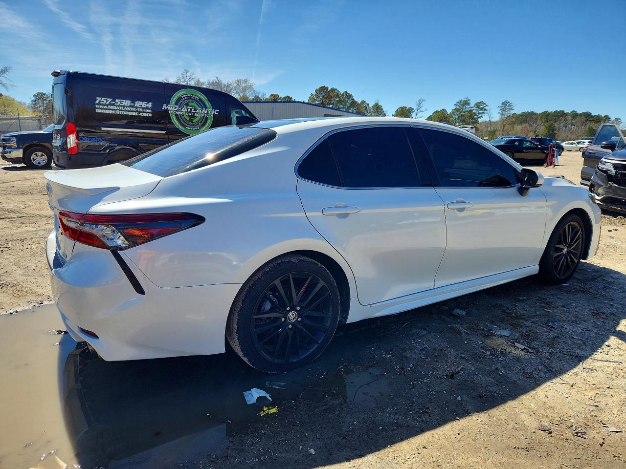 2023 TOYOTA CAMRY XSE photo 3