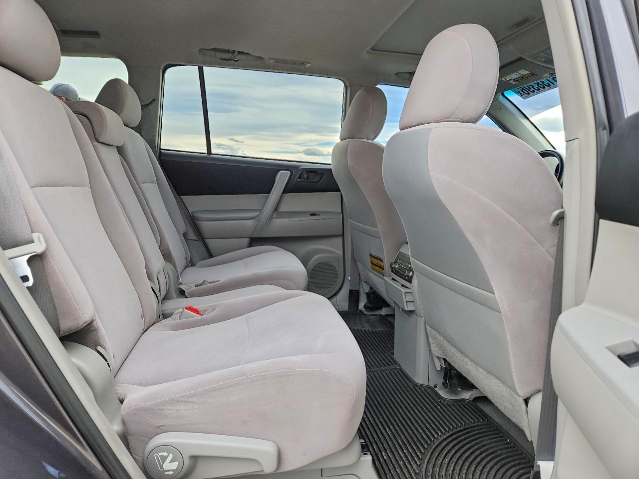 2008 TOYOTA HIGHLANDER BASE photo 31